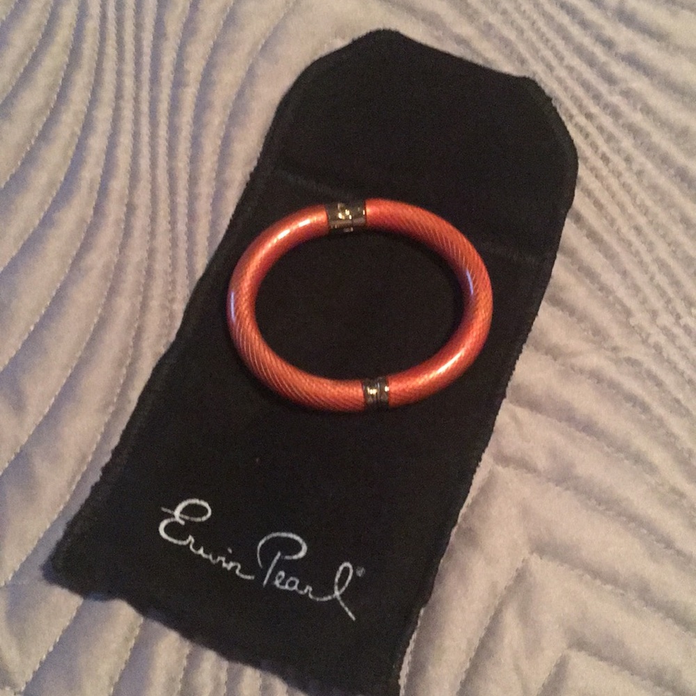 💥HOT PRICE 💥Edwin Pearl Snakeskin Bracelet
